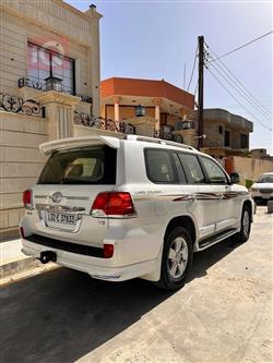 تويوتا لاندكروزر